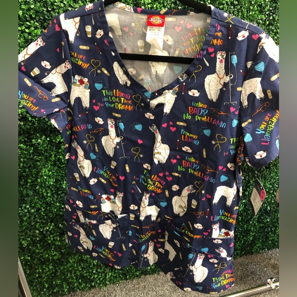 Dickies Womens scrub top NWT - Picture 1 of 5